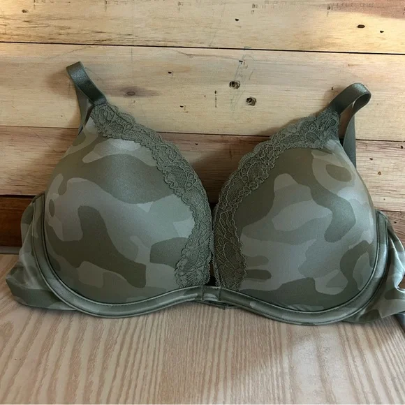 Camo Green Lace Trim Bra - Picture 1 of 2